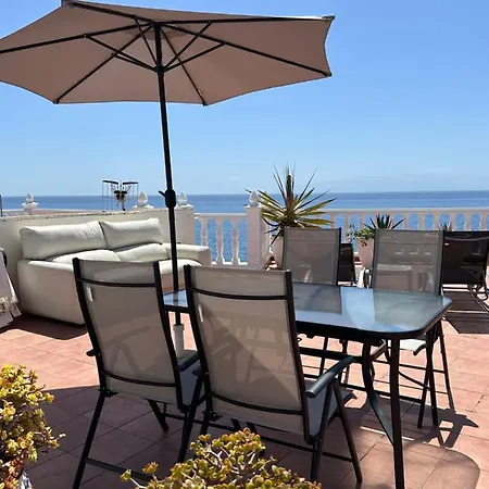 1st Line Sea View & Rooftop - Arena Апартаменты