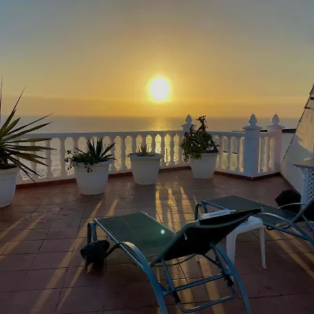 1st Line Sea View & Rooftop - Arena Daire